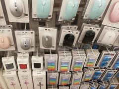 -名创优品(江南新地店)
