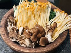 -三出山火锅(南京万象天地店)