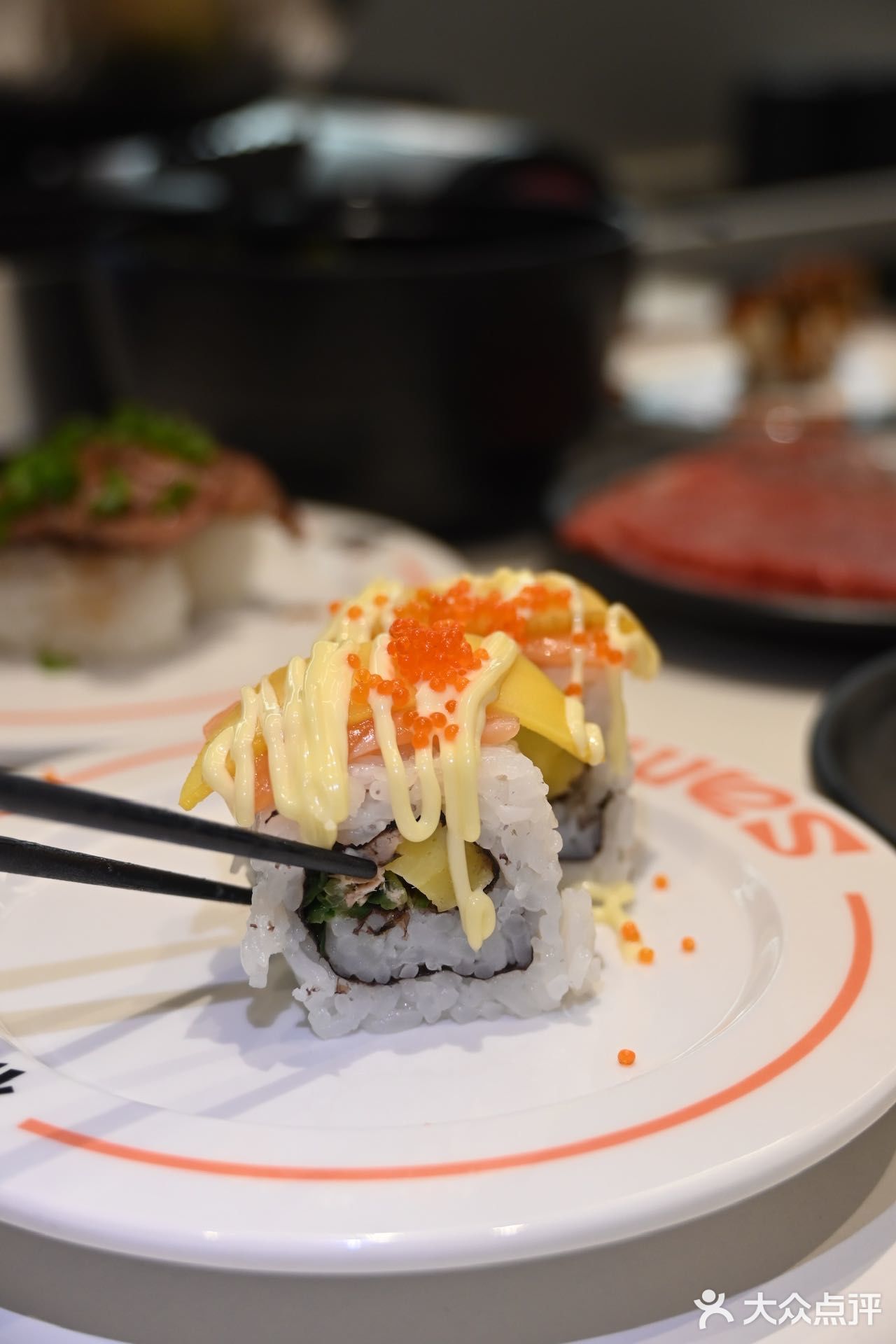 牛肉记得要裹上鸡蛋液来吃会更加鲜嫩。厚切鳗鱼寿司