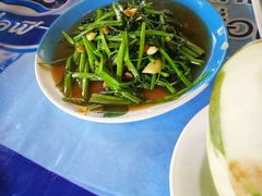 -Thiw Soen Seafood Restaurant