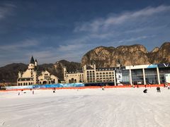 -荣盛康旅野三坡滑雪场