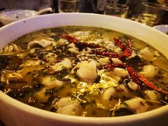 招牌酸菜鱼（必点）-爱啤精酿·民谣酒馆(滨江店)
