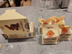 -沪上阿姨·臻选茶饮(上海环球港店)