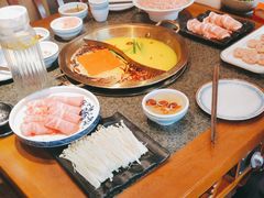 -小天鹅火锅·一线江景洪鼎旗舰店(洪崖洞店)