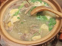 鸭血粉丝汤。-古都历食南京菜·烤鸭·鸭血粉丝·汤包(南京博物院店)