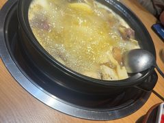 -一朵菌·野生菌探索家火锅(南亚店)