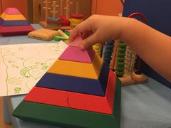 -瑞尔齿科(上海长风大悦城店)