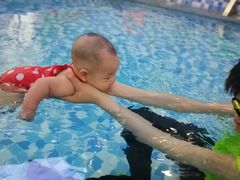 -蓝鲸国际少儿游泳训练中心(群力店)