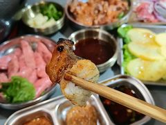 -围炉肉舍•炭烤活鳗•丹东海鲜烤肉(步行街店)