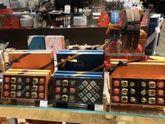 -VENCHI 闻绮(北京国贸商城店)