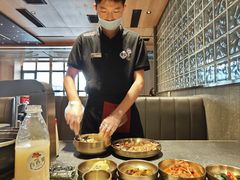 -草家酱蟹炭火烤肉店(珲春南路二店)