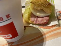 培根蛋法风烧饼豆浆餐-肯德基(丽水万地店)