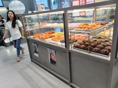 -好利来(上海虹桥新天地Lab主题店)