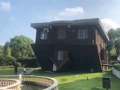 -金山农民画村-枫泾波兰倒置屋