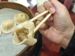 蟹粉小笼-公园饭店
