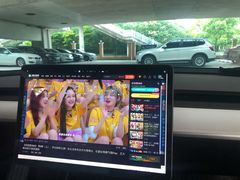 -TESLA 特斯拉(上海太古汇体验店)