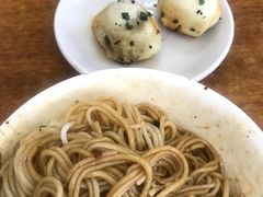 拌粉-老字号眼镜子煎包汤包店