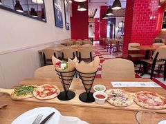 -城市大道红炉披萨烘焙坊