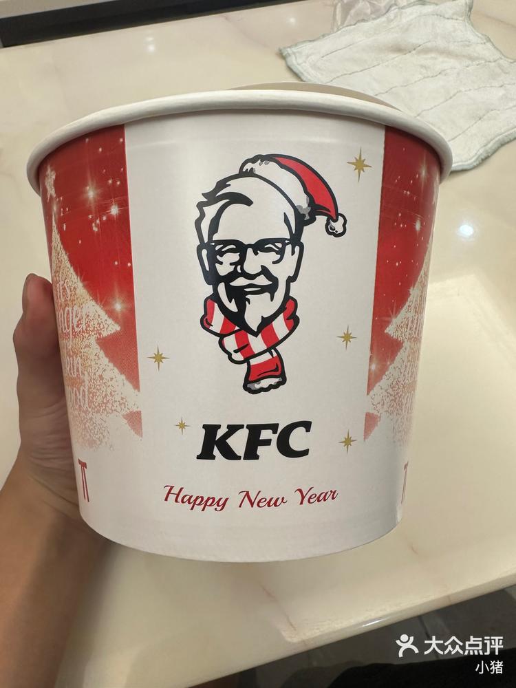 kfc圣诞桶2020图片