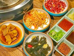 -明洞阿姨·韩式酱蟹烤肉·创意料理(三元桥店)