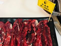 吊龙伴-三头牛·潮汕牛肉生蚝火锅 (夏湾店)