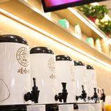 小时候的快乐又回来啦[糖果]来杯娃哈哈奶茶超快乐