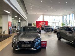 -上海冠松华奥奥迪4S店(张江店)
