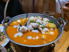 -老滇山寨•云南特色菜•地方菜•民族风情歌舞表演(金碧店)