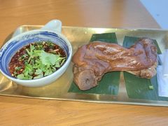 -包整·丝娃娃(一览甲秀楼风景店)