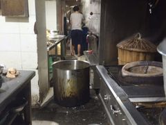-易老九江湖菜(北滨一路店)