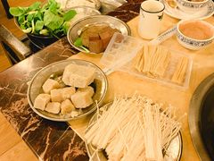 -月圆火锅(宁海东路二店)