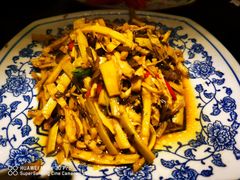 野小竹笋炒肉丝-宏发饭店·30年徽菜名店