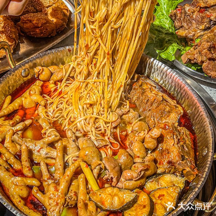 在北京花5块💰点满一桌甜品‼️还能无限续杯