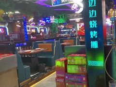 -路边边地标烧烤·川菜·小龙虾·音乐酒馆(良乡长虹店)
