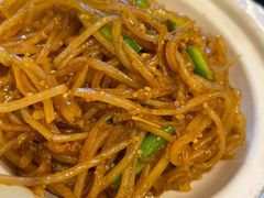 油渣香葱土豆丝-马凯餐厅(地安门店)