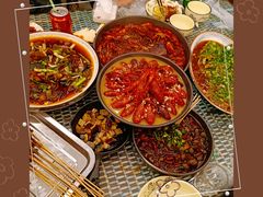 -去吃小龙虾·江湖菜·烧烤(南滨路店)