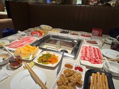 -海底捞火锅鲜切牛肉主题店(长寿路店)