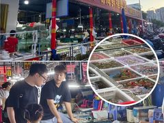 -霞涌市场海鲜摆卖区