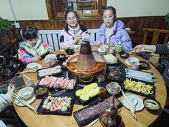 -果松木炭酸菜铜火锅·外婆参鸡汤