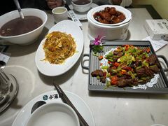 -小菜园新徽菜(镇江丹阳吾悦店)