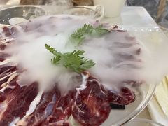 会冒烟的五花趾-三头牛·潮汕牛肉生蚝火锅 (夏湾店)