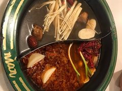 菌汤鸳鸯锅底-有拈头成都市井火锅(老门东店)