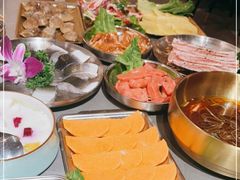 -围炉肉舍丹东海鲜烤肉·烤活鳗(步行街店)