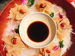 -老牌坊云南鱼豆花火锅(哈西万达店)