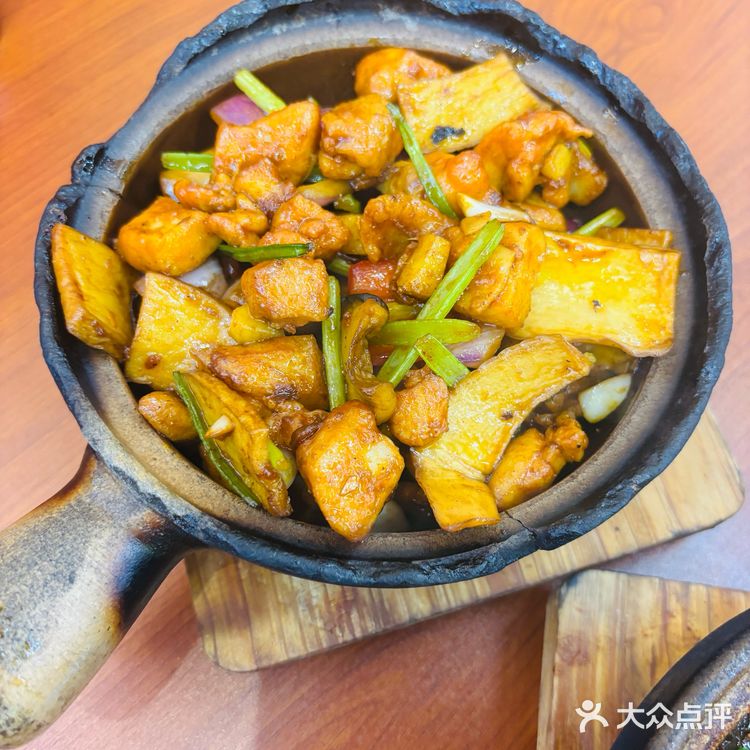 这家砂锅绝了~我能炫三碗米饭🍚