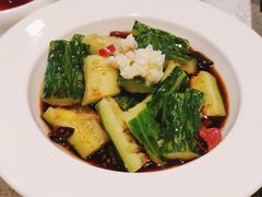 刮皮黄瓜-老佛爷铜炉蛙锅(海岸城店)