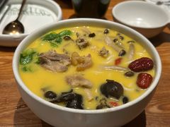 金汤花胶鸡米线-云海肴·汽锅鸡·云南代表菜(美罗城店)