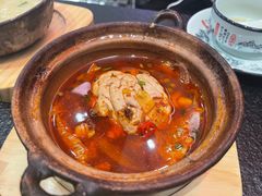 -何妹湿辣牛肉·粤式烧烤砂煲(桂雅路店)