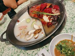 -肖婷姐大铁锅重庆火锅(南湖店)