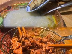 -洱火云南酸菜牛肉火锅(石景山当代商城店)